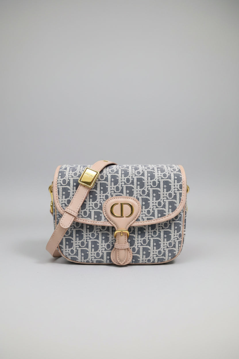 Handbag with blue and white pattern 