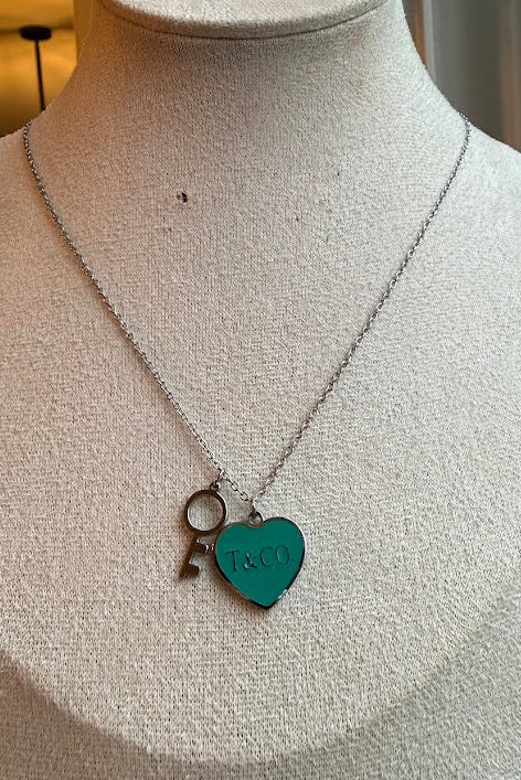 Necklace with a turquoise heart-shaped pendant 