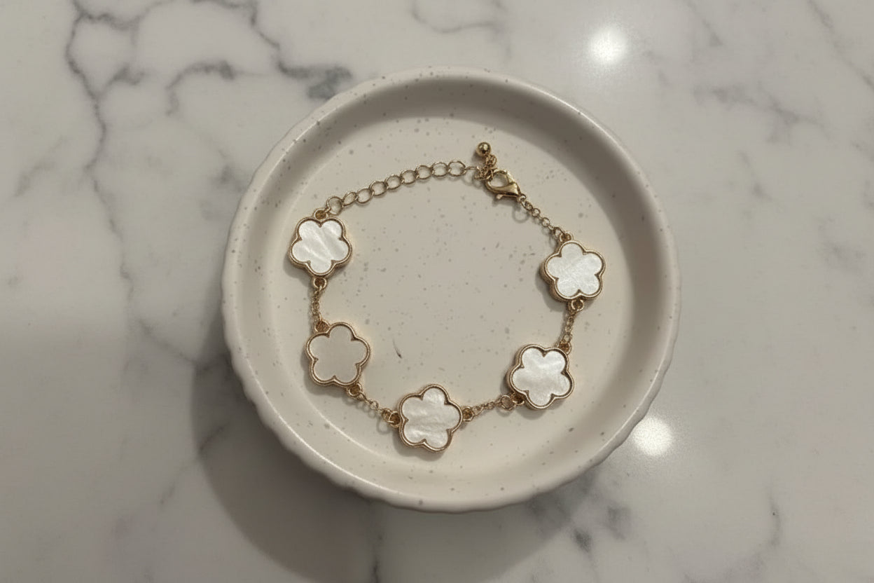 Bracelet with floral designs, gold plated